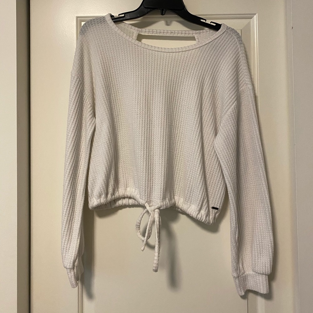 Sinch white Hollister sweater!